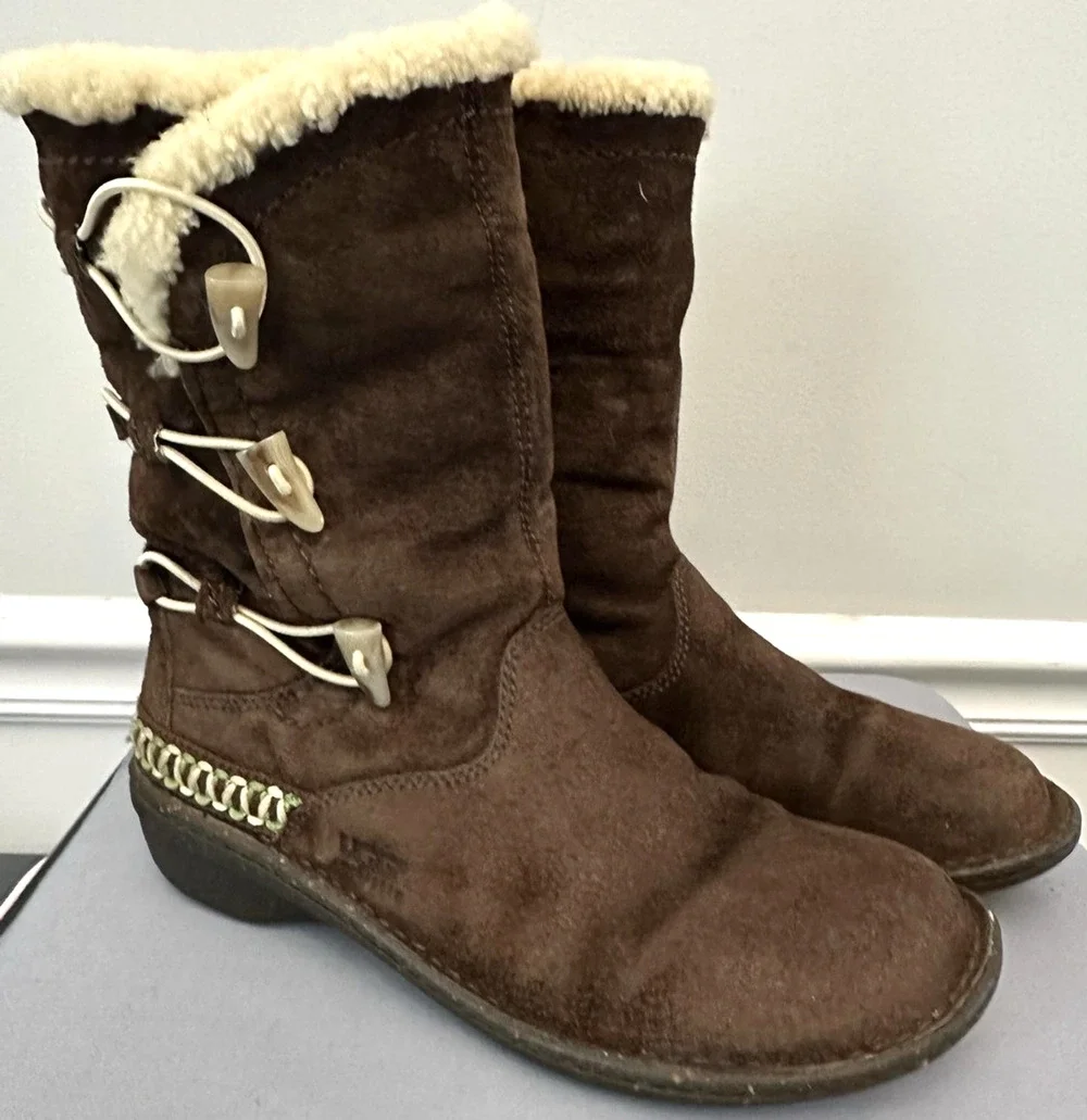 UGG Shearling Boots Kona Womens Size 9 Brown Suede Mid Calf Toggle Sheepskin